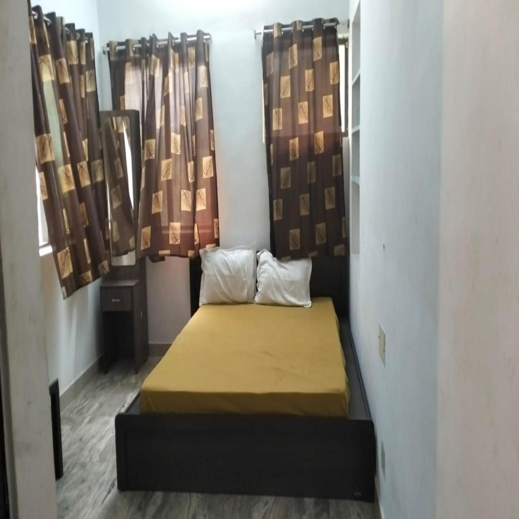 Queen D Tower - By Grands Inn Hospitality Tallākulam Exterior foto