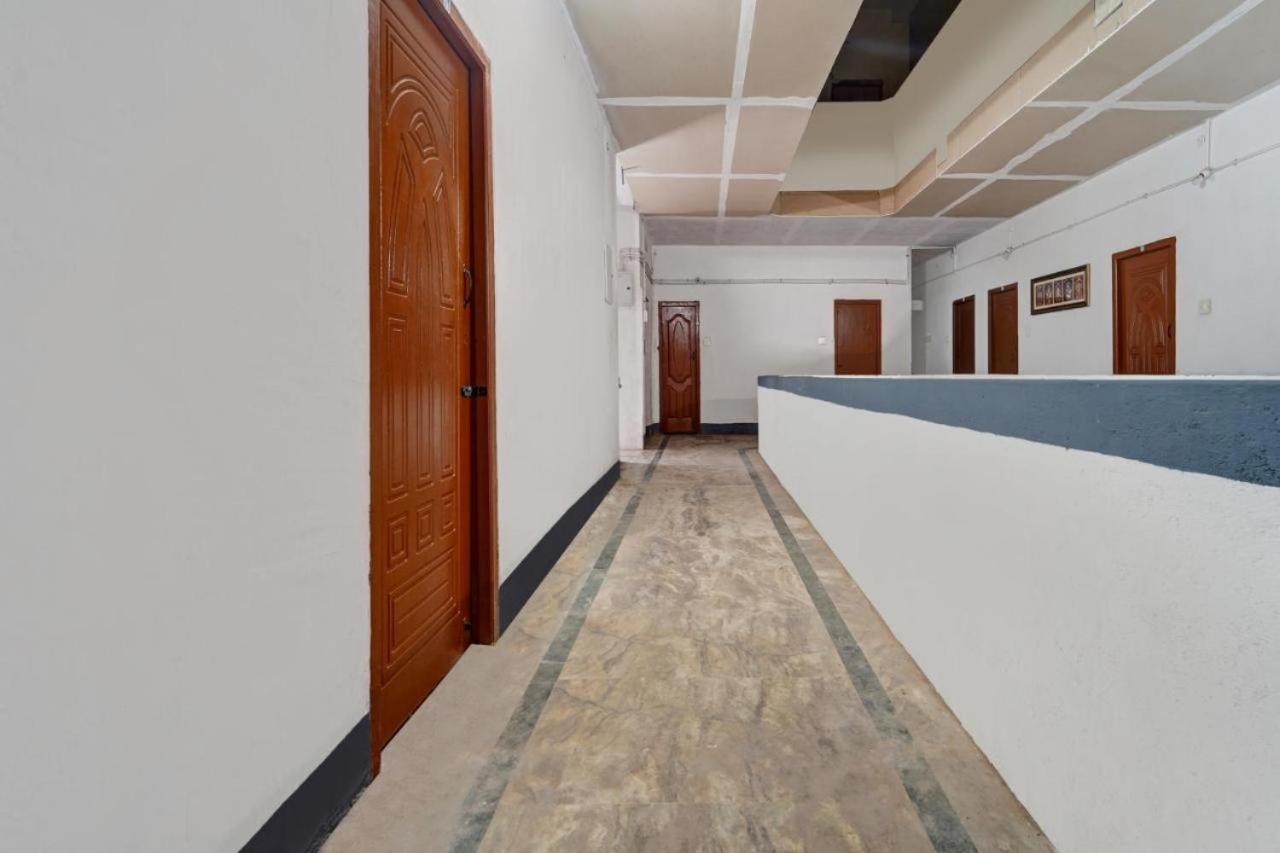 Queen D Tower - By Grands Inn Hospitality Tallākulam Exterior foto
